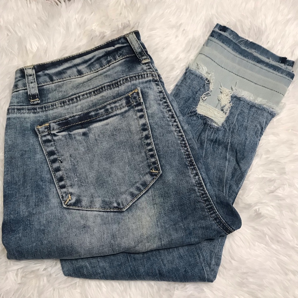 DESTRUCTED JEANS - Picture 4 of 6